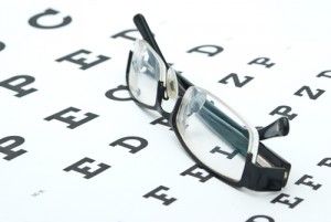 Vékonyított szemüveglencse